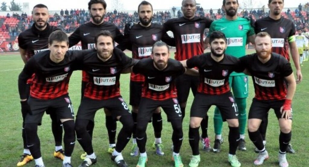 UTAŞ Uşakspor fırsat tepti