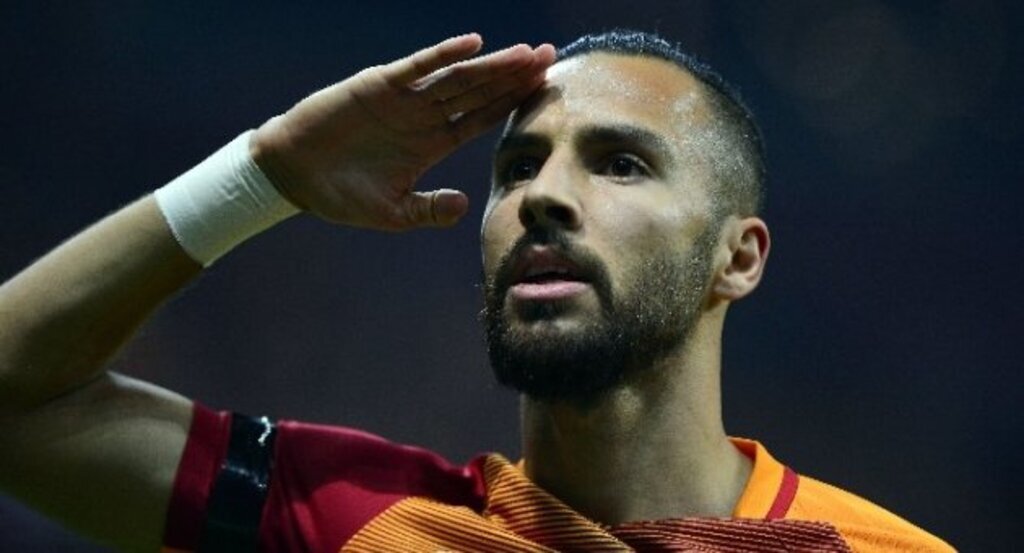 Yasin Öztekin, gol sevincini polislerle yaşadı